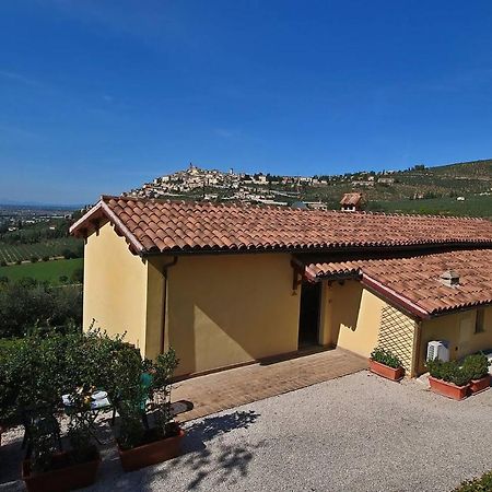 Agriturismo Fiordaliso Trevi Esterno foto